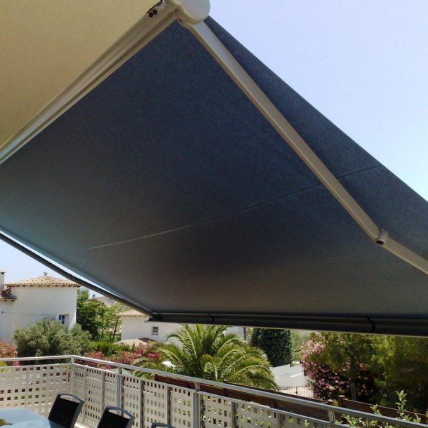Victoria Trading Tents - Shading Tents: Awnings Tents